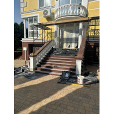 Лестницы и ступени из гранита.  Изготовление на заказ